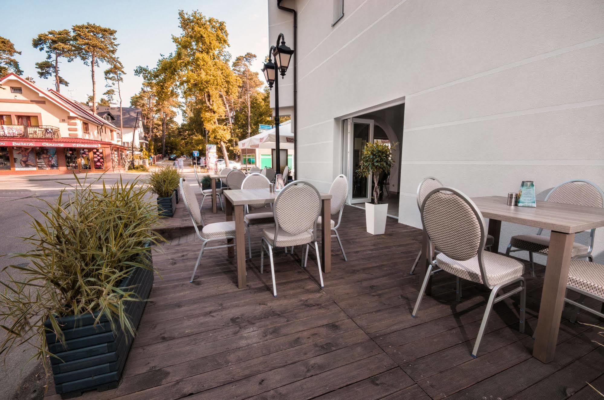 Hotel New Corner Niechorze Exterior foto